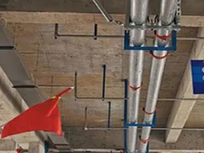 鲁甸管廊支架的安装方法